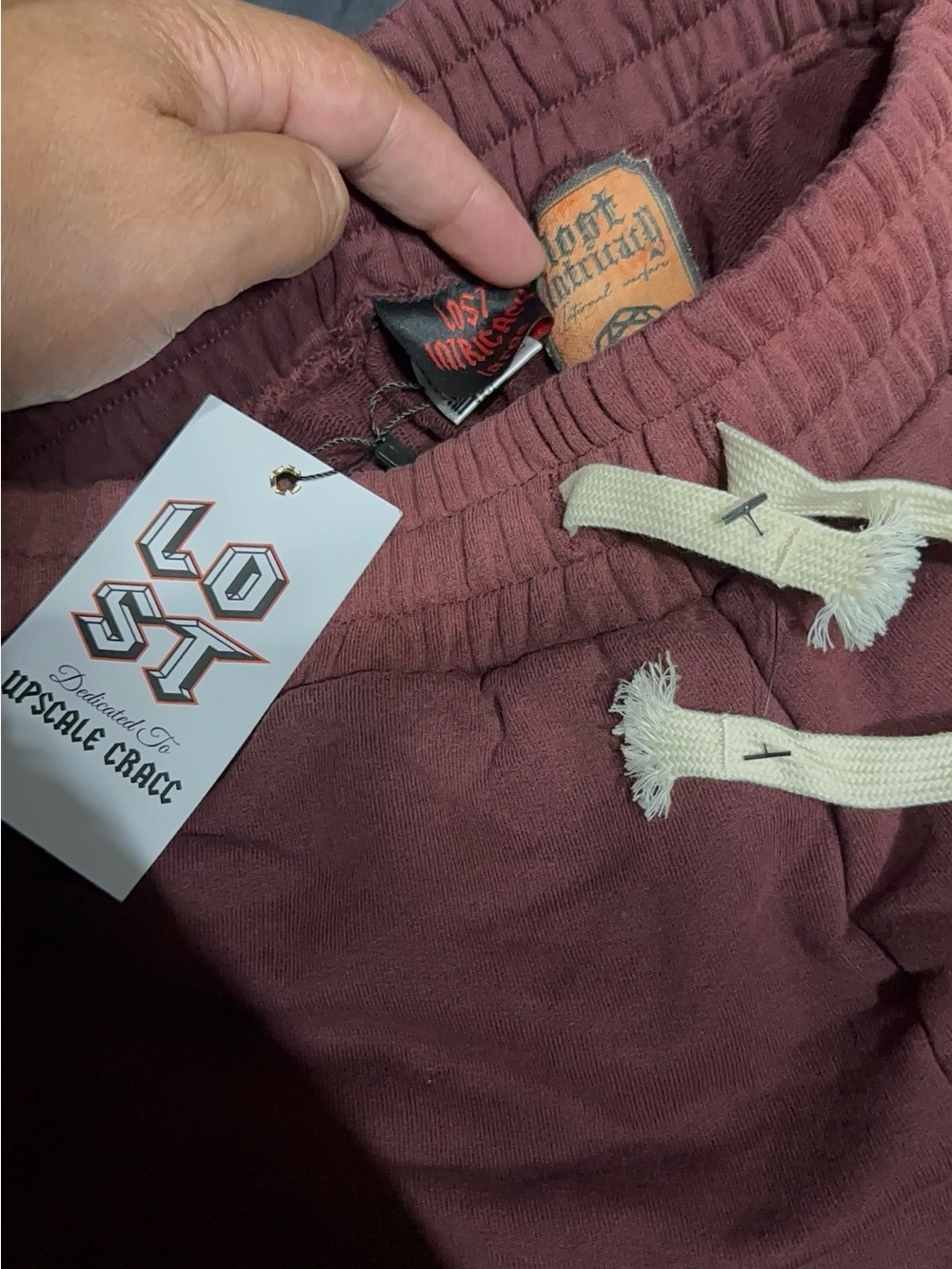 Lost Intricacy sweats size L BWT